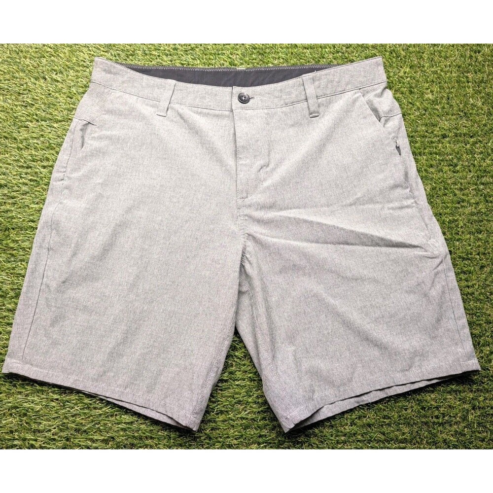 Vuori Men’s Performance Aim Shorts Size 33W Light Gray 8inch Inseam